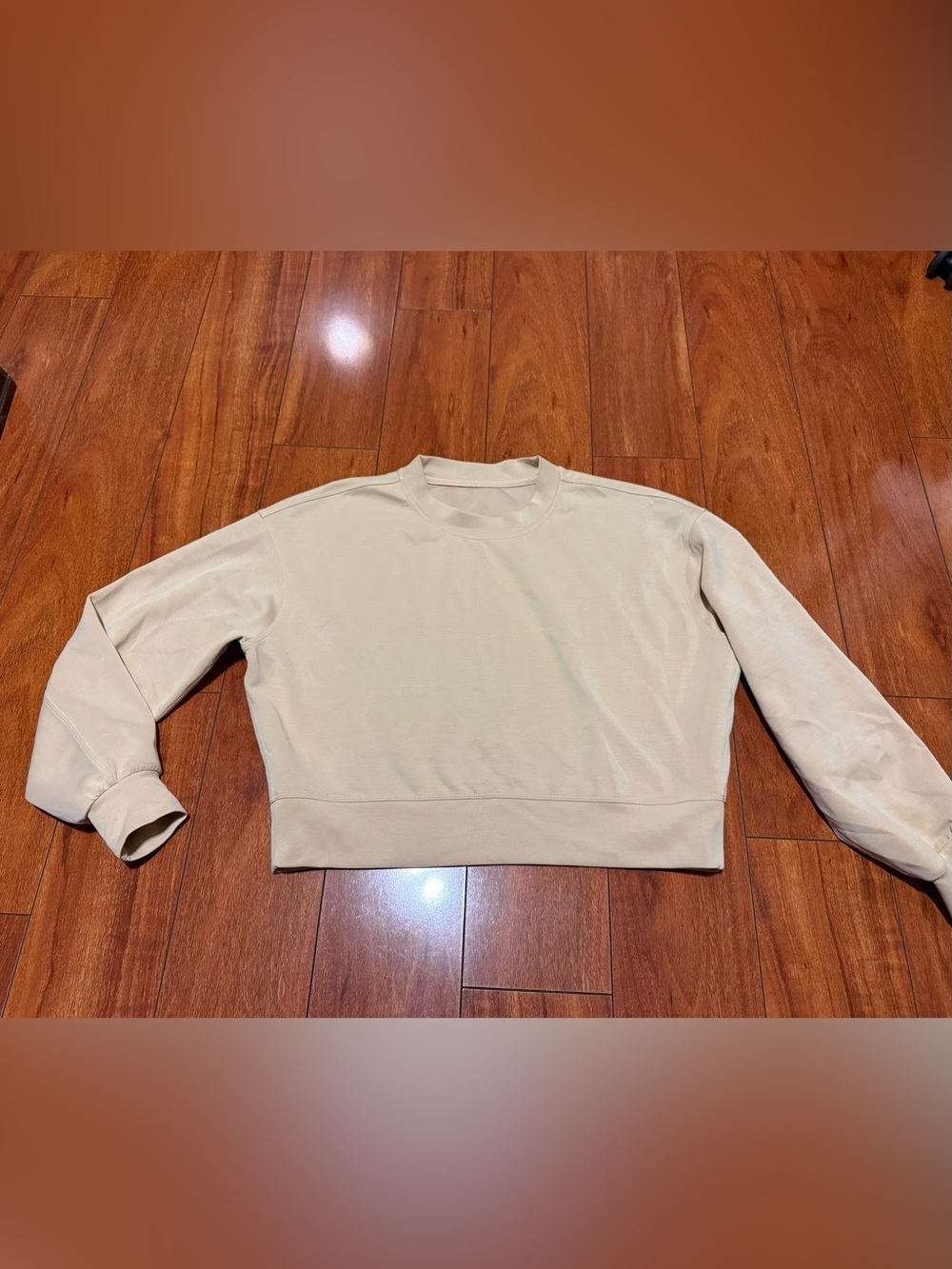 Lululemon athletica women’s Crewneck Sweater in Light Beige